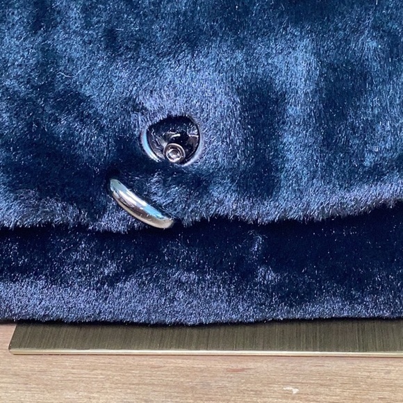 Black Velvet Shoulder Bag with Silver Chain - Picture 5 of 10